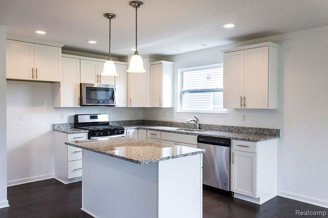 1964 Elizabeth Drive, Ypsilanti, MI 48198