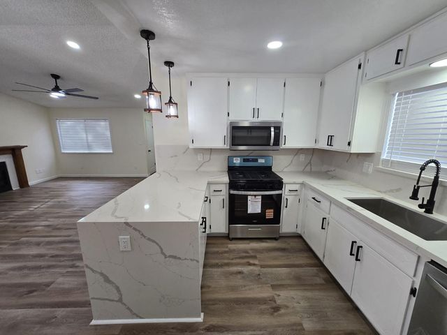 833 Pennington Pl, Modesto, CA 95356