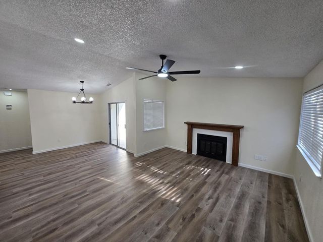 833 Pennington Pl, Modesto, CA 95356