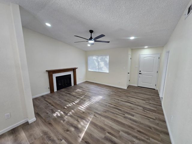 833 Pennington Pl, Modesto, CA 95356