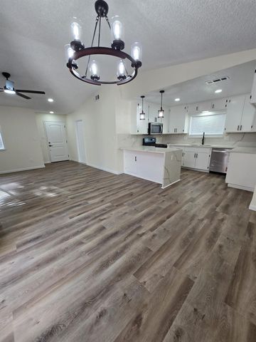 833 Pennington Pl, Modesto, CA 95356