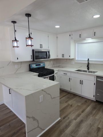 833 Pennington Pl, Modesto, CA 95356