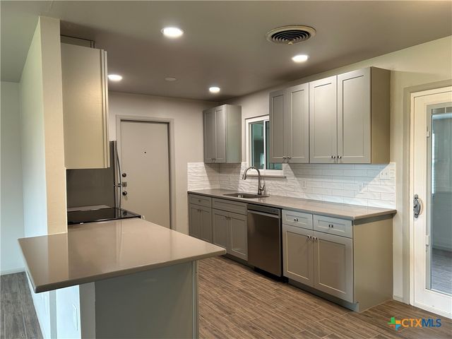 362 Lockener Avenue, New Braunfels, TX 78130