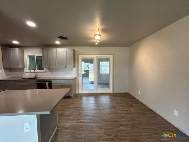 362 Lockener Avenue, New Braunfels, TX 78130