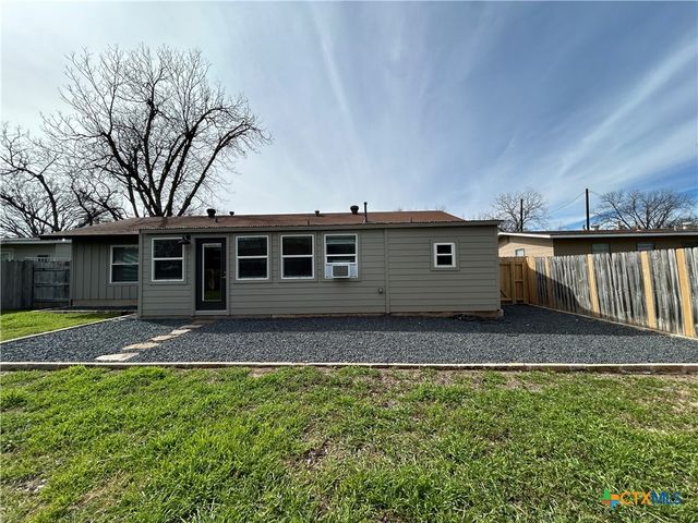 362 Lockener Avenue, New Braunfels, TX 78130