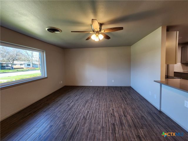 362 Lockener Avenue, New Braunfels, TX 78130