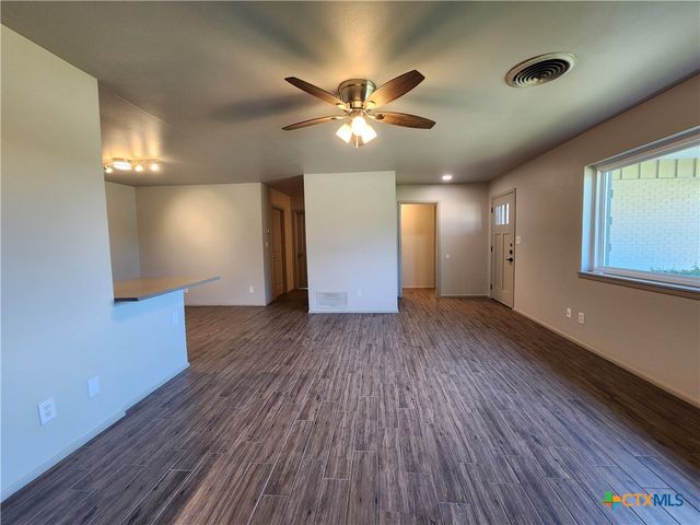 362 Lockener Avenue, New Braunfels, TX 78130