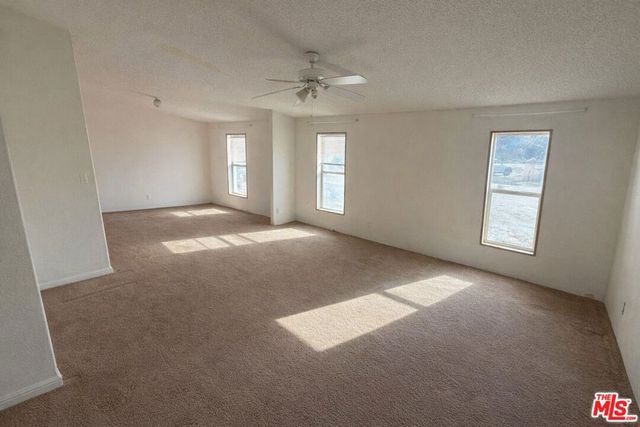 6288 Maricopa Road, Phelan, CA 92371