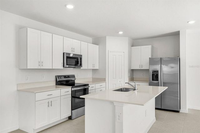 5767 PURPLE FINCH AVENUE, Wimauma, FL 33598