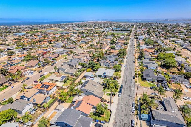 1250 Connecticut St, Imperial Beach, CA 91932