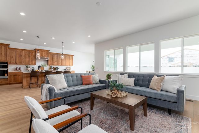 8569 S Silver Smog Way, Meridian, ID 83642