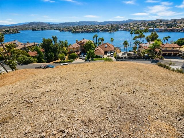22343 San Joaquin, Canyon Lake, CA 92587