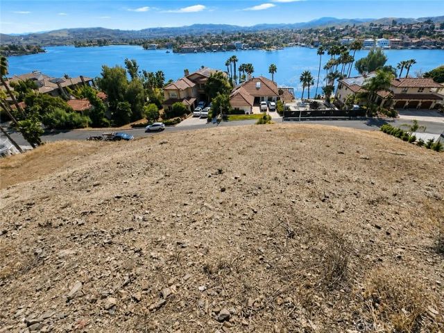 22343 San Joaquin, Canyon Lake, CA 92587