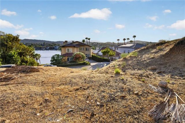 22343 San Joaquin, Canyon Lake, CA 92587