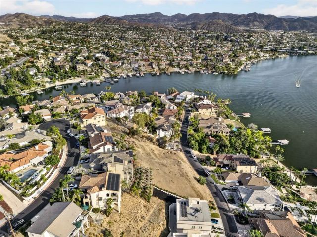 22343 San Joaquin, Canyon Lake, CA 92587