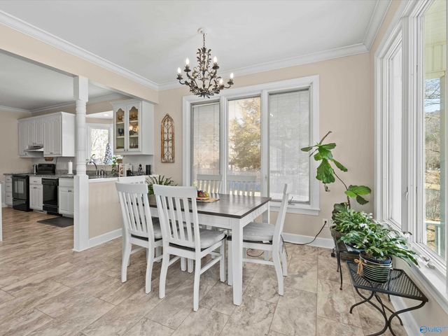 200 Canoe Creek Road, Rainbow City, AL 35906