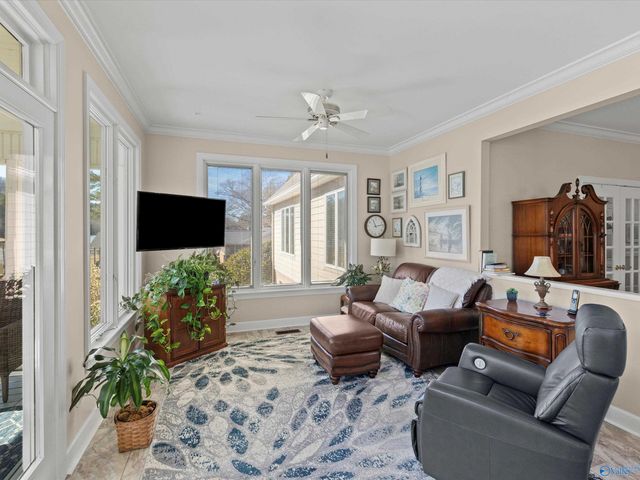 200 Canoe Creek Road, Rainbow City, AL 35906