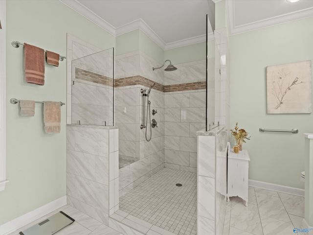 200 Canoe Creek Road, Rainbow City, AL 35906