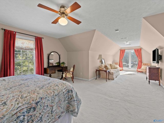 200 Canoe Creek Road, Rainbow City, AL 35906