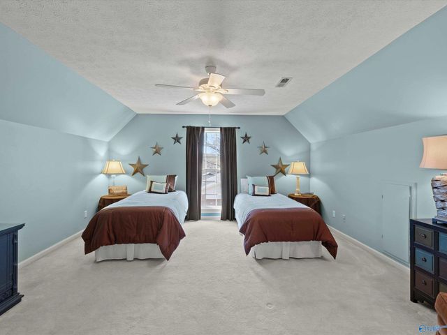 200 Canoe Creek Road, Rainbow City, AL 35906