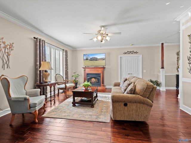 200 Canoe Creek Road, Rainbow City, AL 35906