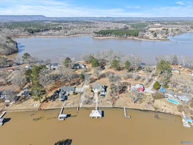 200 Canoe Creek Road, Rainbow City, AL 35906