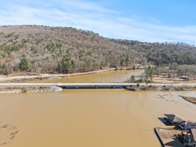 200 Canoe Creek Road, Rainbow City, AL 35906