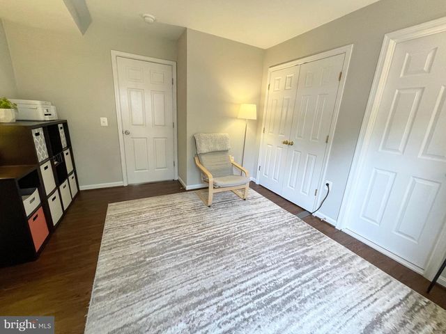 23052 FONTWELL SQ, Sterling, VA 20166