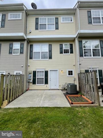 23052 FONTWELL SQ, Sterling, VA 20166