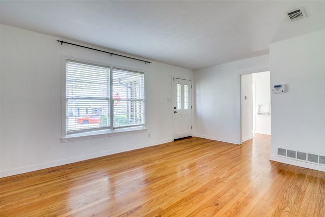 214 S Clark Street, Rockwall, TX 75087