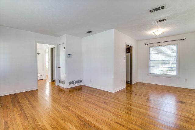 214 S Clark Street, Rockwall, TX 75087