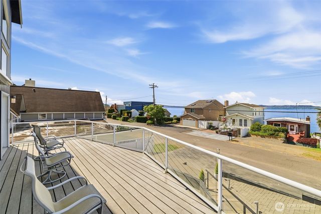 28630 Soundview Drive S, Des Moines, WA 98198