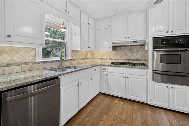 2197 Valley Creek Circle, Snellville, GA 30078