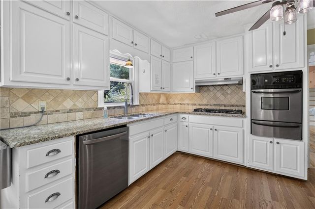 2197 Valley Creek Circle, Snellville, GA 30078