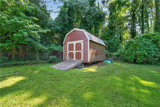 2197 Valley Creek Circle, Snellville, GA 30078
