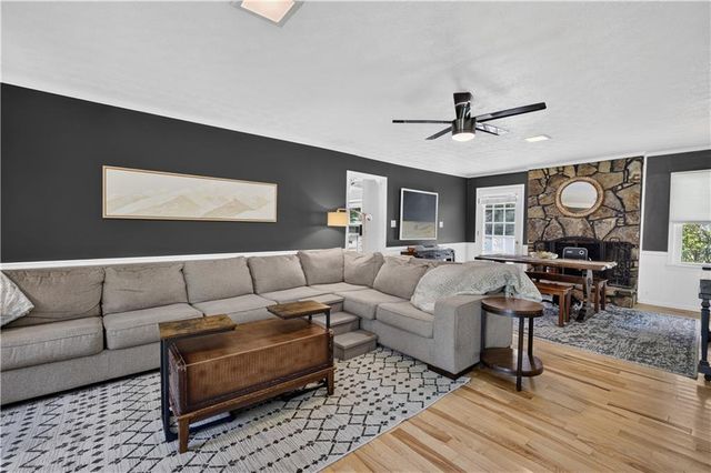 2197 Valley Creek Circle, Snellville, GA 30078