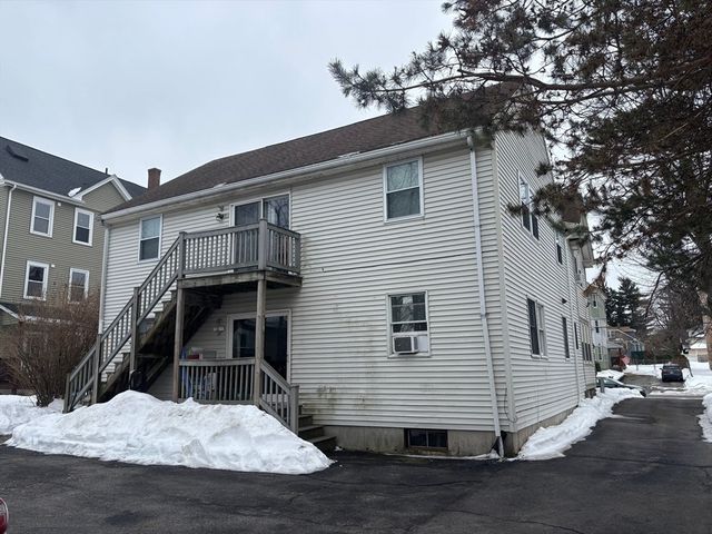 19 Summerhill Ave D, Worcester, MA 01606