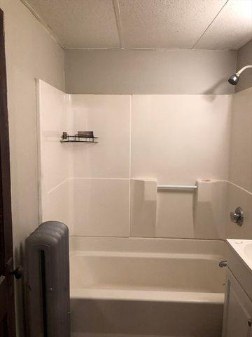 19 Summerhill Ave D, Worcester, MA 01606