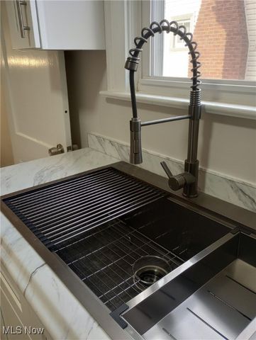 445 Beechwood Drive, Akron, OH 44320