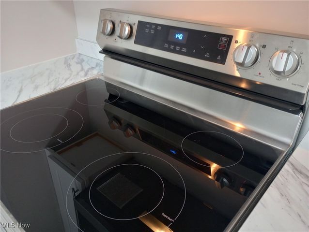 445 Beechwood Drive, Akron, OH 44320