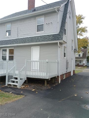 445 Beechwood Drive, Akron, OH 44320