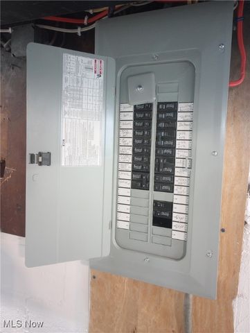 445 Beechwood Drive, Akron, OH 44320