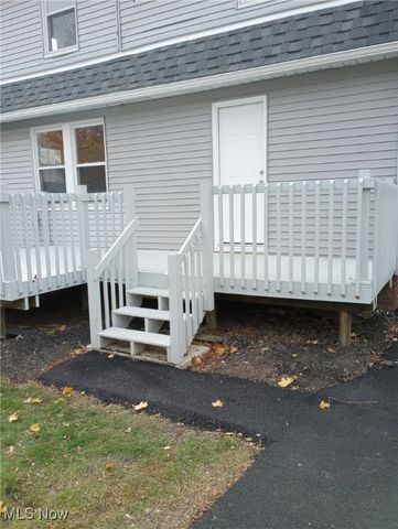 445 Beechwood Drive, Akron, OH 44320