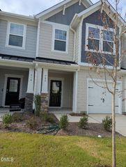 908 Kensley Grove Lane, Fuquay Varina, NC 27526