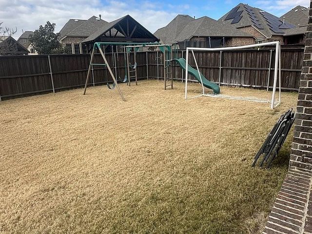903 Red Deer Drive, Euless, TX 76039