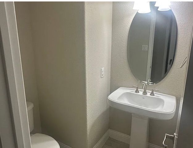 903 Red Deer Drive, Euless, TX 76039