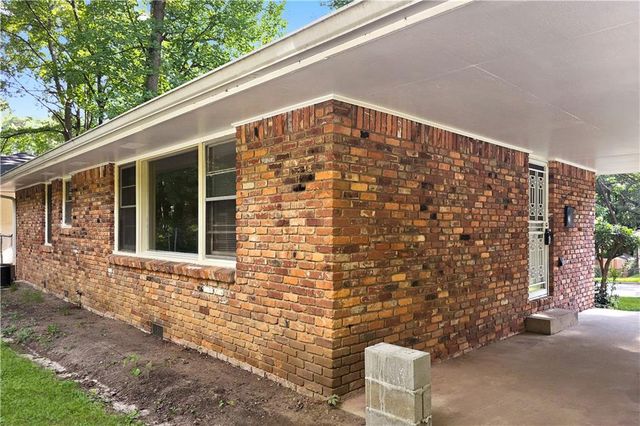 2798 Dearwood Drive SW, Atlanta, GA 30315