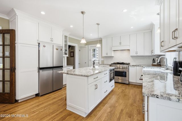 10 Norwood Court, West Long Branch, NJ 07764