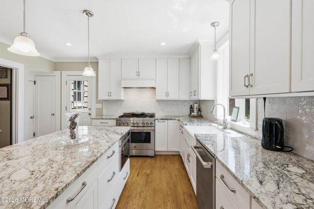 10 Norwood Court, West Long Branch, NJ 07764