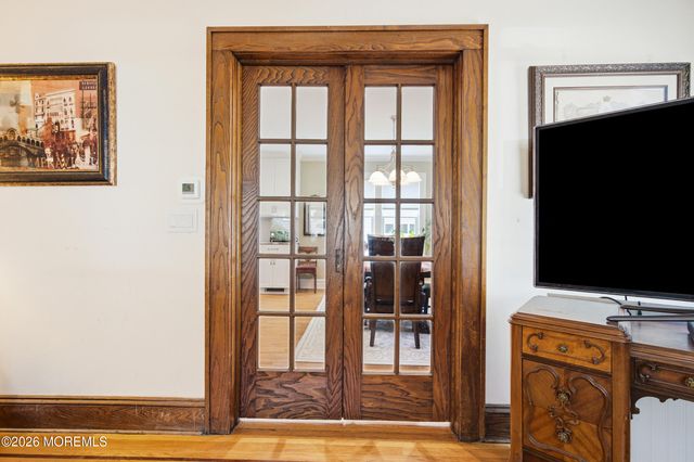 10 Norwood Court, West Long Branch, NJ 07764
